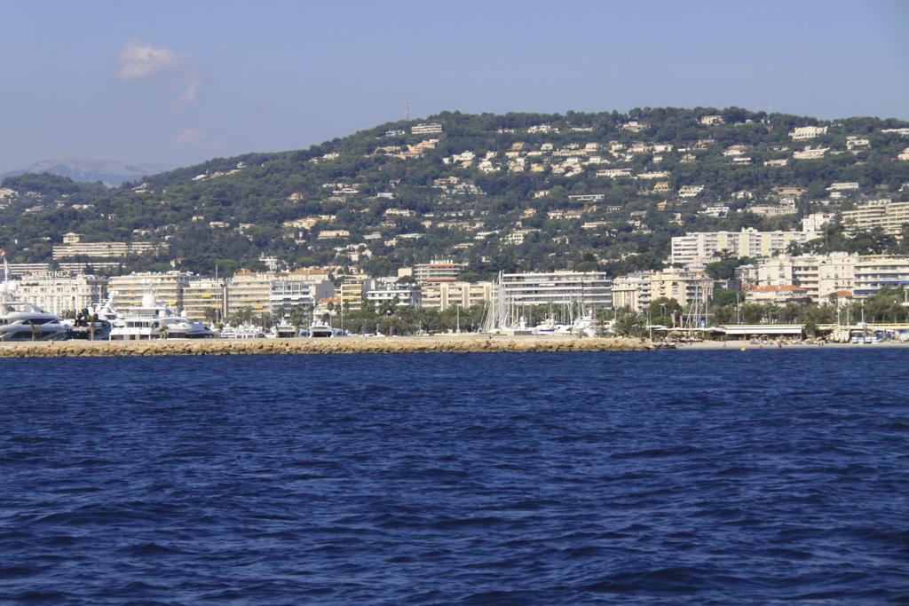 Croisette 81 Hotel Cannes Room photo